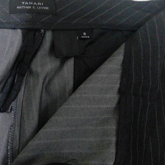 Beautiful Tahari 2 piece Pant Suit - Jacket size 10 Pants Size 8 - Picture 7 of 12